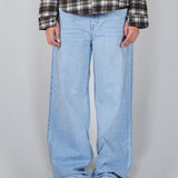 OVERSIZED STONE WASHED DENIM