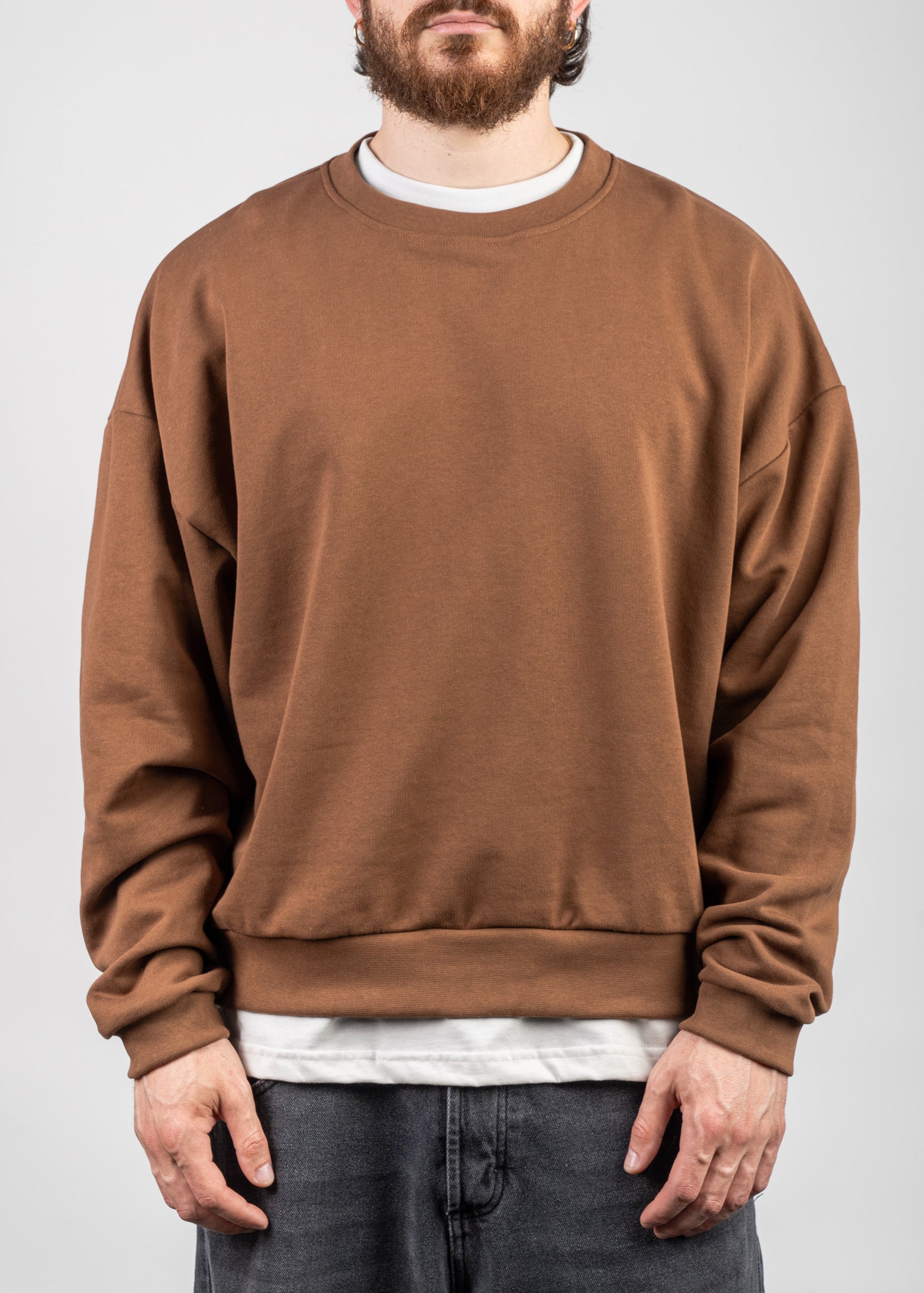 BROWN CREWNECK