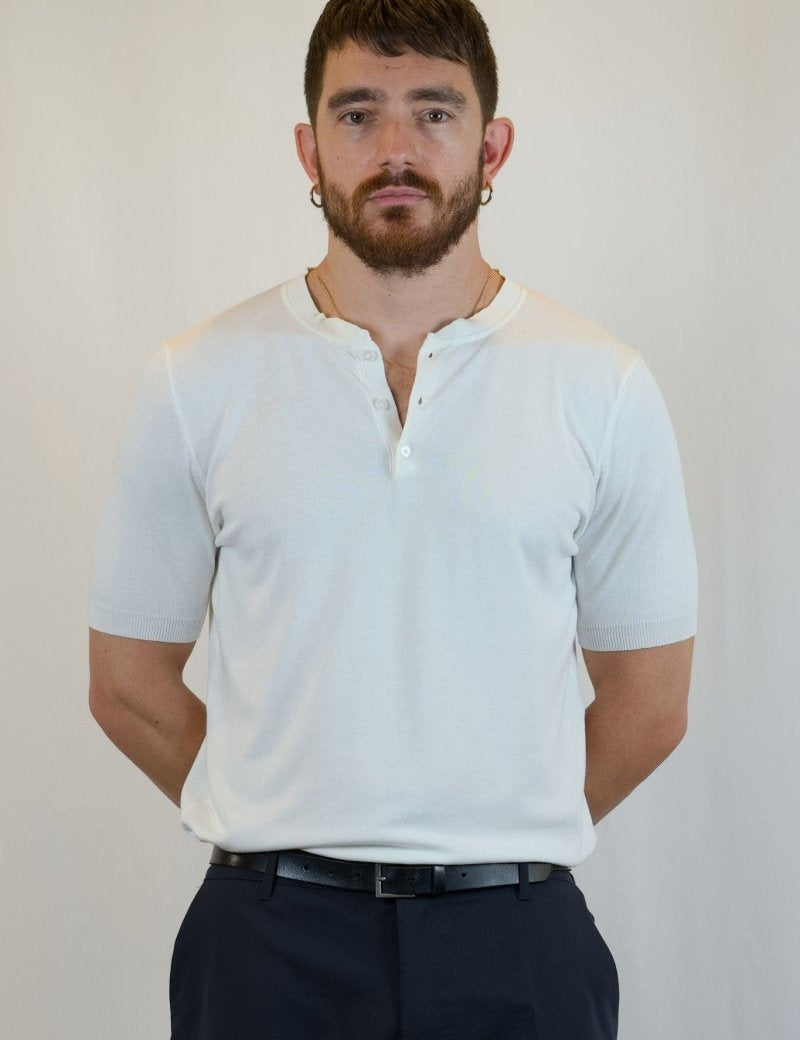 T - SHIRT IN MAGLIA COLLO SERAFINO BIANCA - Benevierre