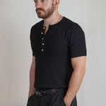 T - SHIRT IN MAGLIA COLLO SERAFINO NERA - Benevierre