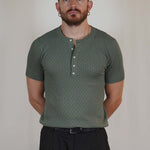 T - SHIRT IN MAGLIA COLLO SERAFINO VERDE - Benevierre