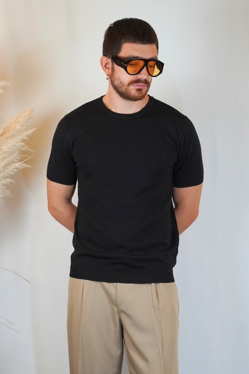 T - SHIRT IN MAGLIA NERA - Benevierre