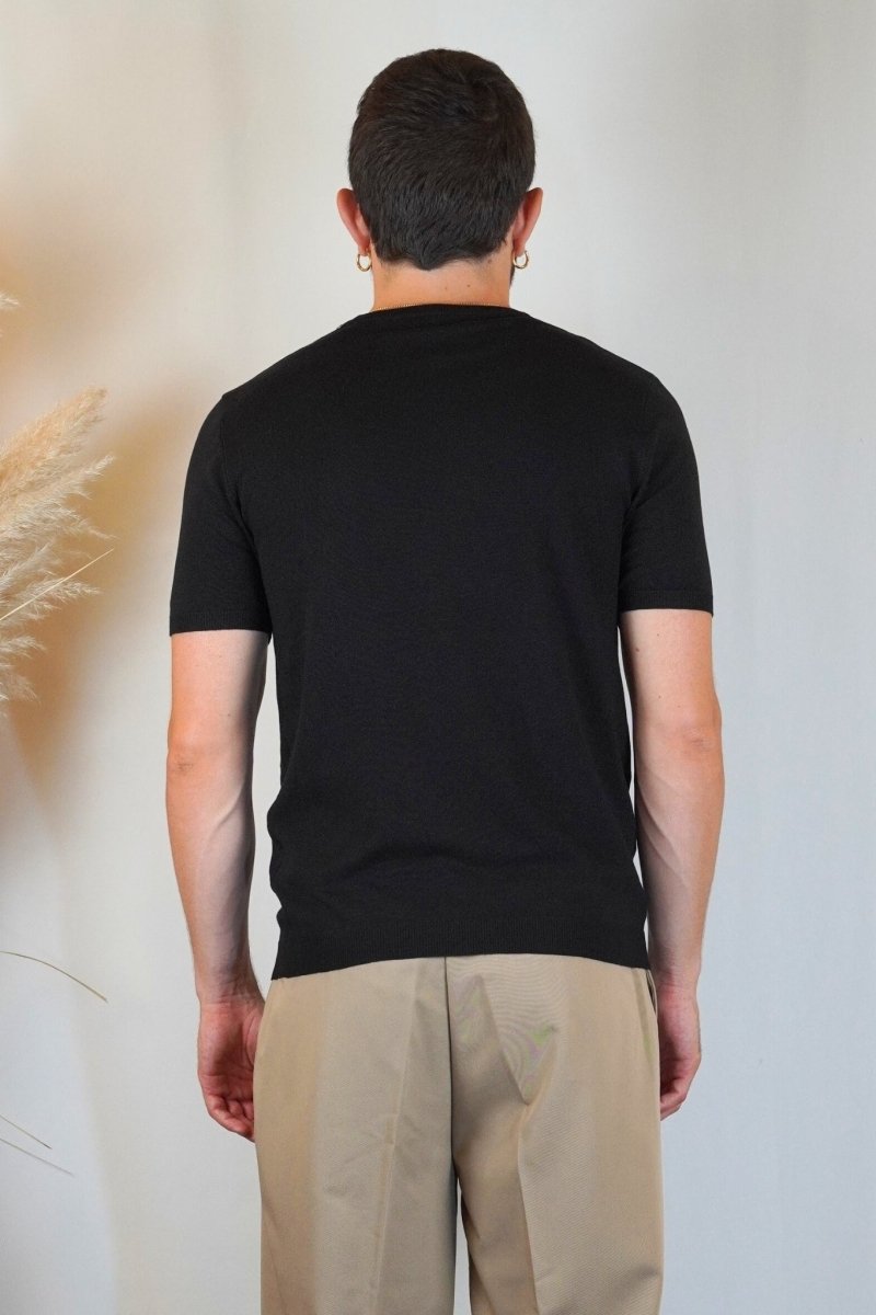 T - SHIRT IN MAGLIA NERA - Benevierre